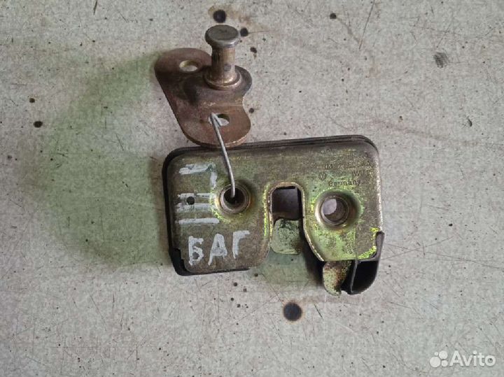 Замок багажника Volkswagen Golf 3 Фольксваген