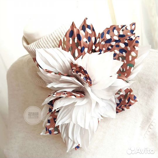 Аксессуар Брошь Цветок из ткани