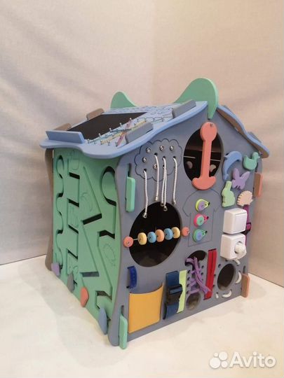 Бизиборд домик