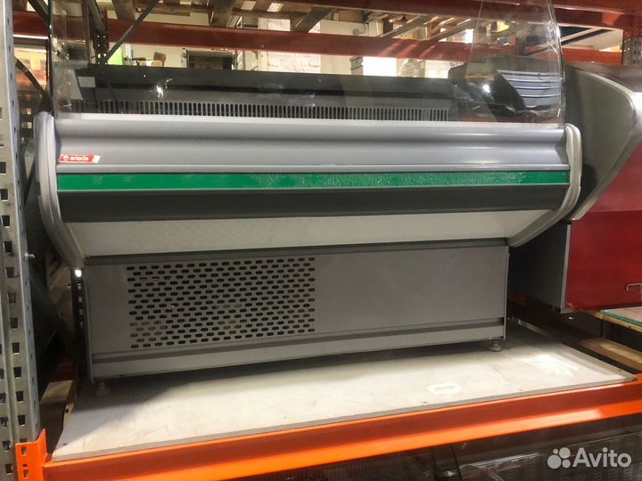 Холодильная витрина