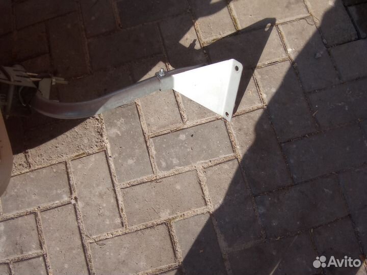 Спутниковая тарелка МТС с роутером