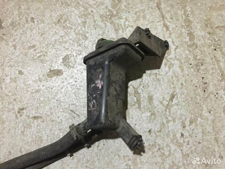 Бачок гидроусилителя