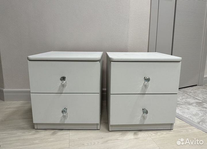 Тумба прикроватная