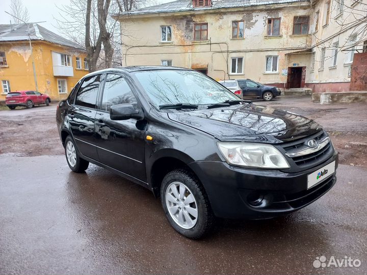 LADA Granta 1.6 МТ, 2012, 147 425 км