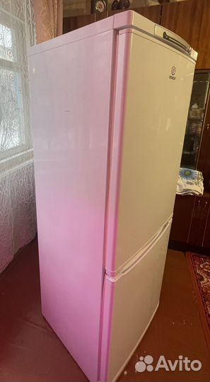 Холодильник Indesit