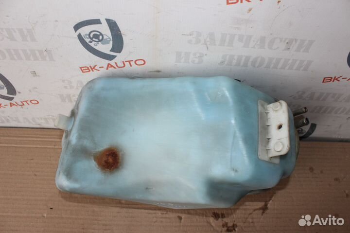 Бачок стеклоомывателя Mercedes E-Class W124 S124