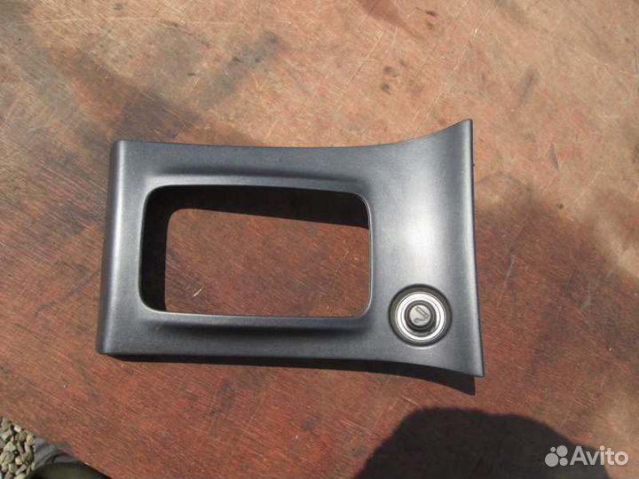 Рамка селектора Toyota Corolla Fielder NZE124