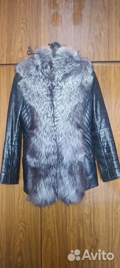 Курка кожаная с меховой отделкой чернобурка