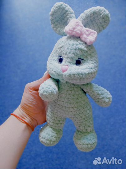 Зайка вязаный