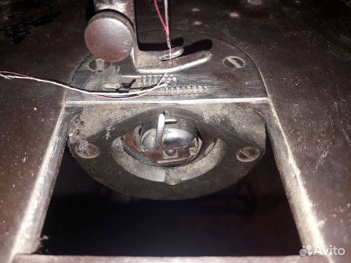 Швейная машинка Singer ножная