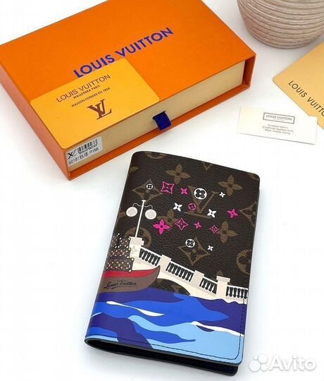 Обложка на паспорт LV