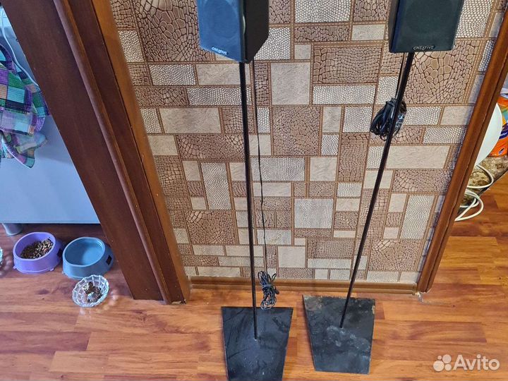 Стойки для акустики