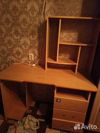 Компьютерный стол