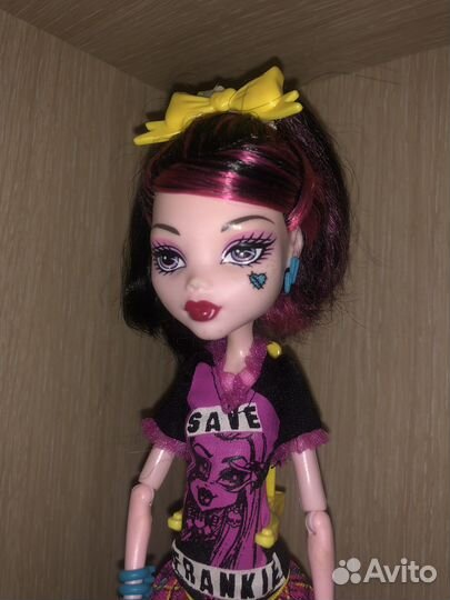 Кукла Монстер Хай дракулаура