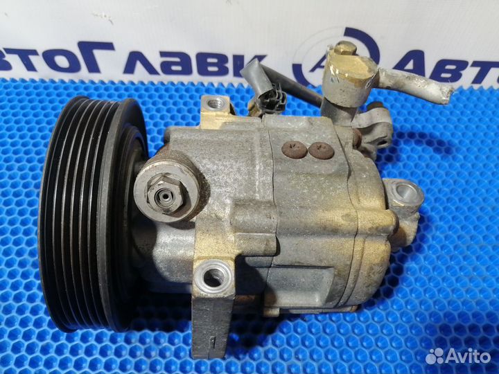 Компрессор кондиционера Nissan Wingroad