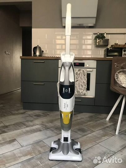 Паровой пылесос Tefal Clean & Steam Multi VP8561RH