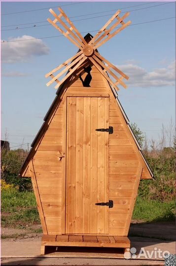Уличный туалет деревянный DRE451