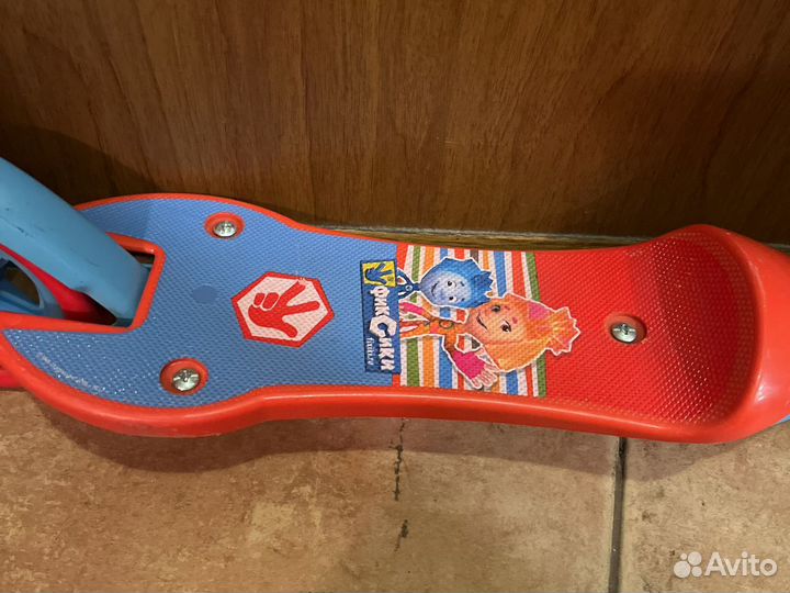 Самокат «Фиксики» б/у