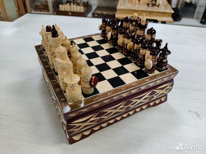 Шахматы резные воины