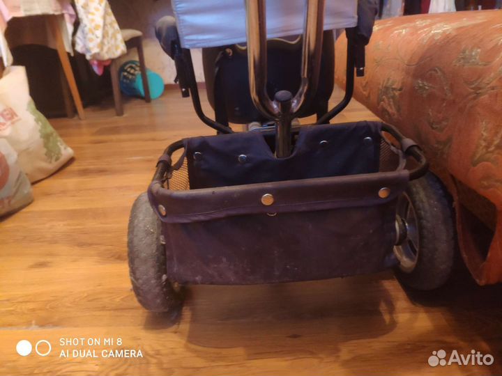 Детский велосипед с ручкой