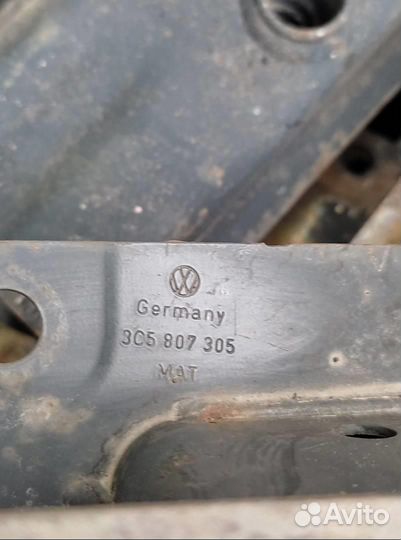 Усилитель бампера заднего 3C5807305