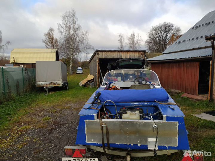 Лодка моторная