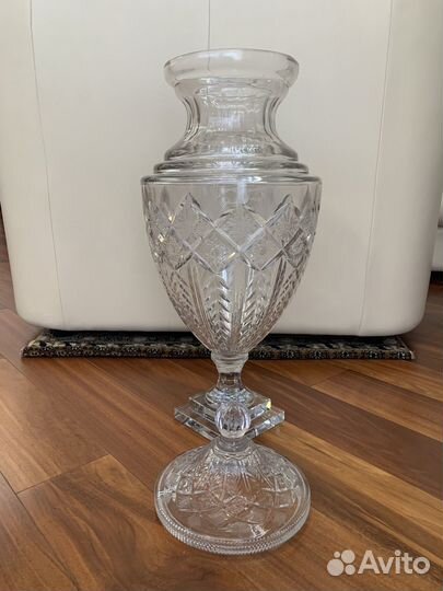 Ваза хрустальная