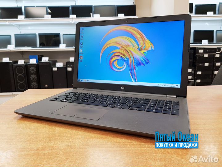 Ноутбук HP 15, i3 6006U, DDR4 8Gb, SSD, R5 M330