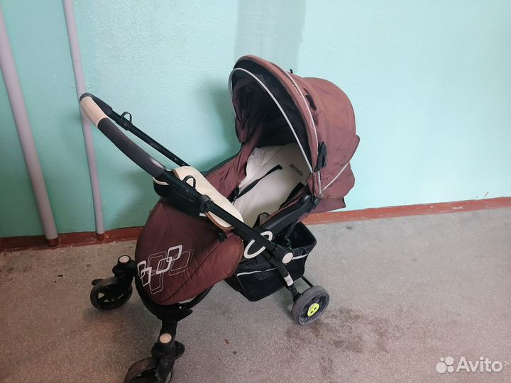 Прогулочная коляска