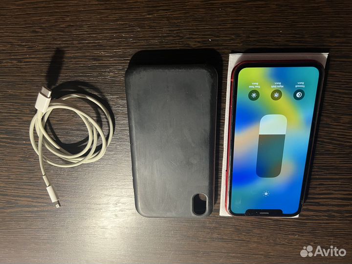 Телефон iPhone XR 64gb RED