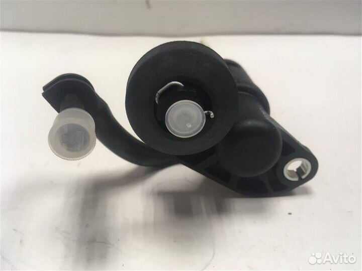 Цилиндр сцепления главный Volkswagen Passat B5