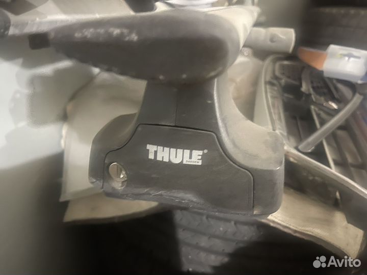 Багажник на крышу thule