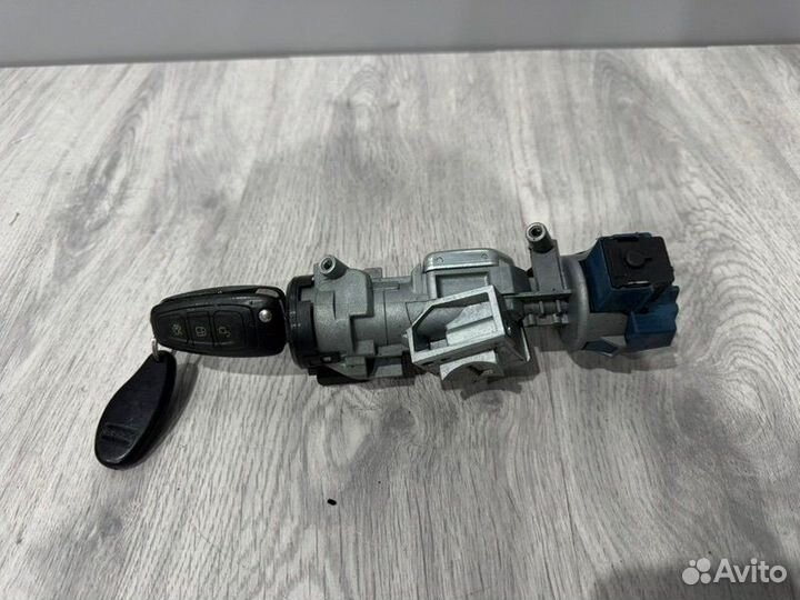 Замок зажигания Ford Focus седан pnda 2012