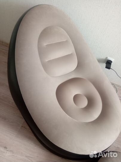 Надувное кресло с пуфиком