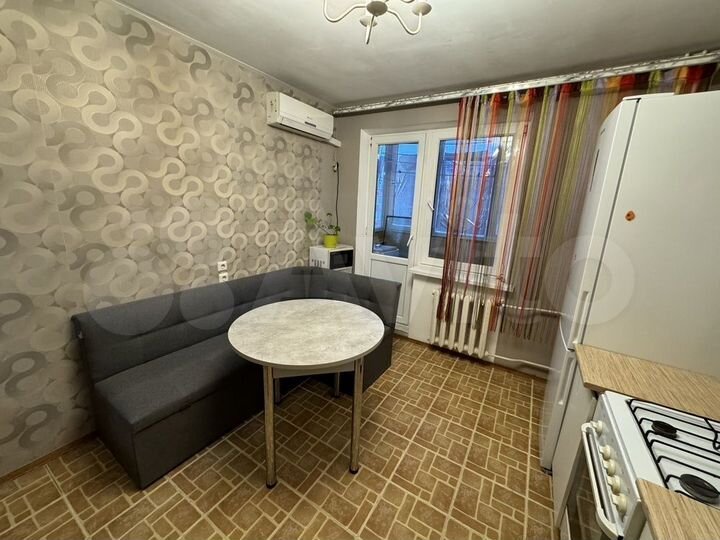 1-к. квартира, 43 м², 8/10 эт.