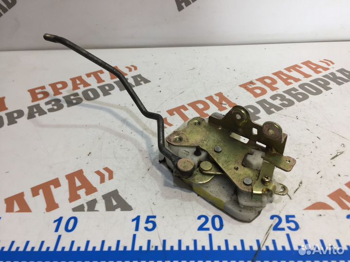 Хонда CR-V Замок крышки багажника