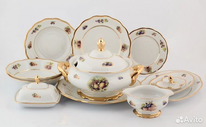 Продам сервизы столовый и чайный импортные