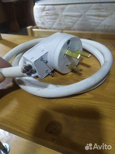 Вилка и провод для электроплиты