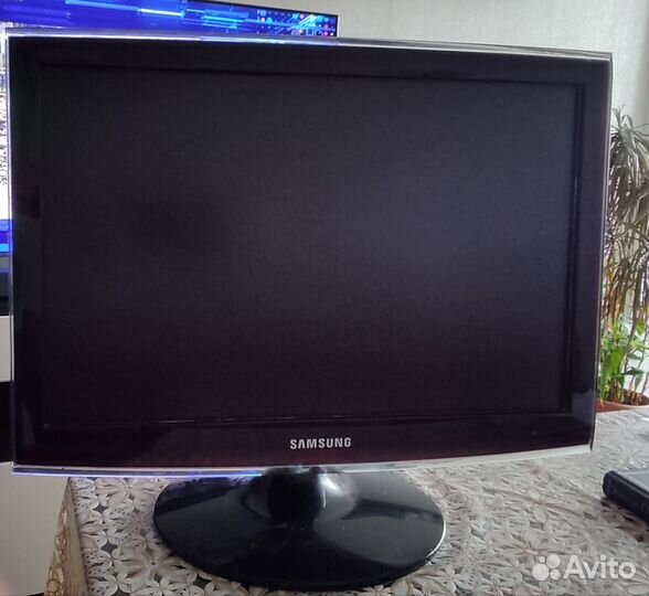 Монитор Samsung SyncMaster T200
