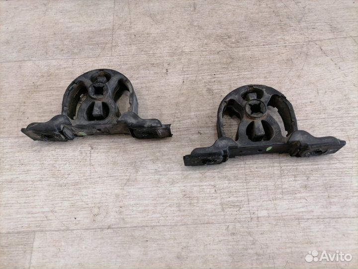 Кронштейн глушителя Bmw X5 E53 SVA M57N 2005