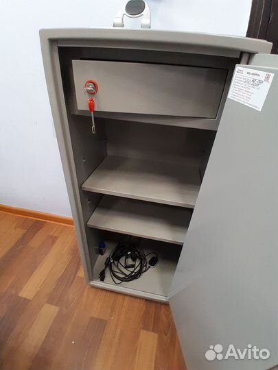 Сейф шкаф бухгалтерский кбс-041т