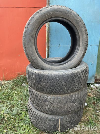 Goodyear UltraGrip Ice 205/60 R16