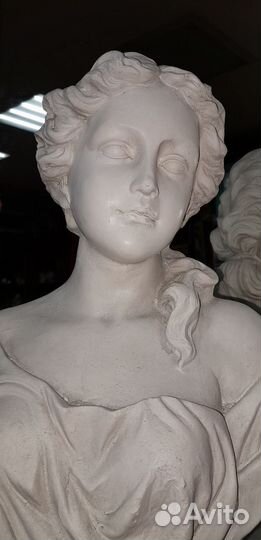 Гипсовый бюст богини Флоры