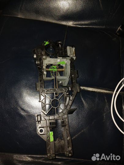 Механизм двери на passat b 6