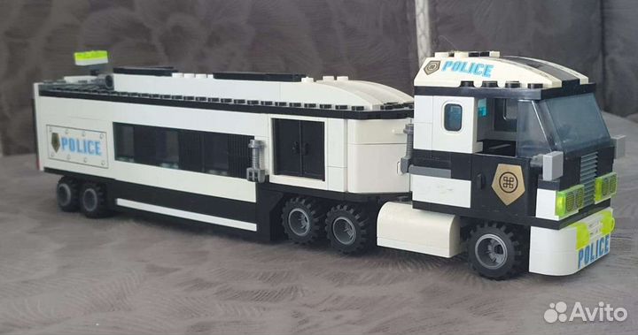 Машинки и заправка лего