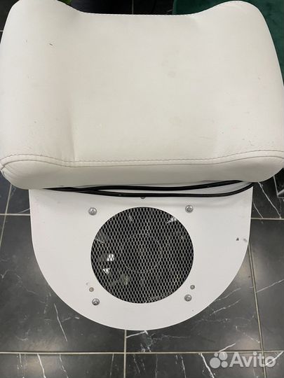 Педикюрная вытяжка