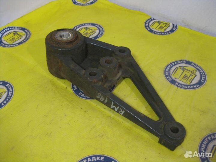 Кронштейн передней рессоры задний 5010629765 правы