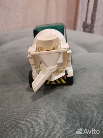 Машинка бетонамешалка (миксер)