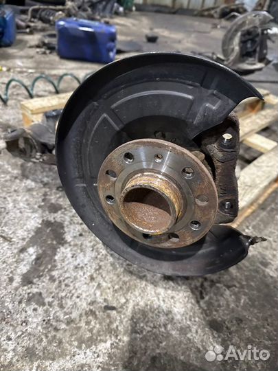 Балка подвески задняя Opel Zafira B Z18XER 2008