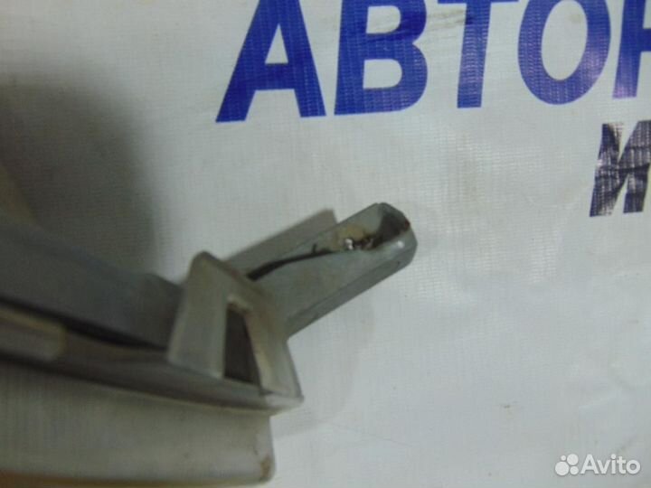 Фара правая для Toyota Yaris 1 1999-2005г